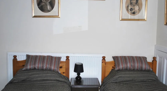 Hillview Guest House, Забронировать Гостевой дом Нортгемптон Нортгемптоншир