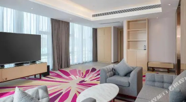 Lavande Hotel（Shaoguan High-speed Railway Station）