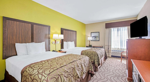Четырёхместный номер Standard La Quinta by Wyndham Corpus Christi Airport