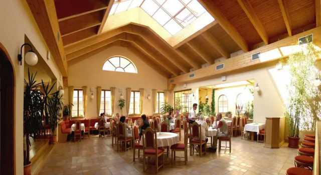 Barbarossa Cheb, Boek Hotel Cheb 