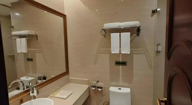 Vienna Hotel North Shenzhen Science and Technology Park Branch