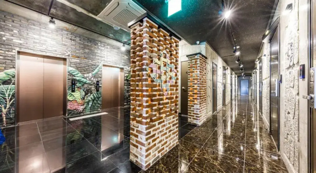 Obchodní Třílůžkový Apartmá Si Hotel