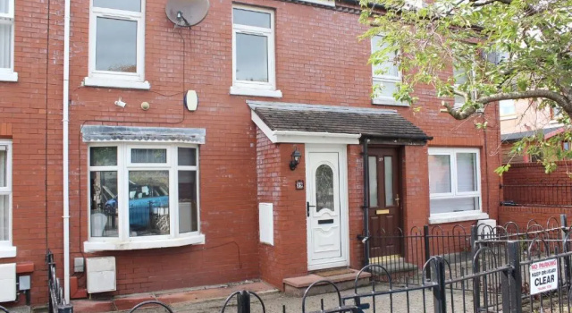 Anjore House - Modern Serviced Apartment in Belfast, Забронировать Апартаменты/квартира Отели Графства Антрим с парковкой, Парковка