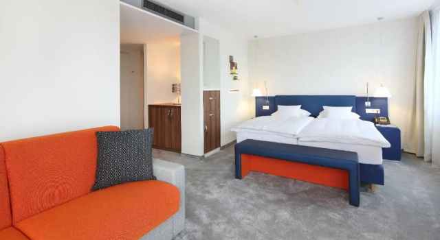 Полулюкс с балконом Hotel Krone ****S