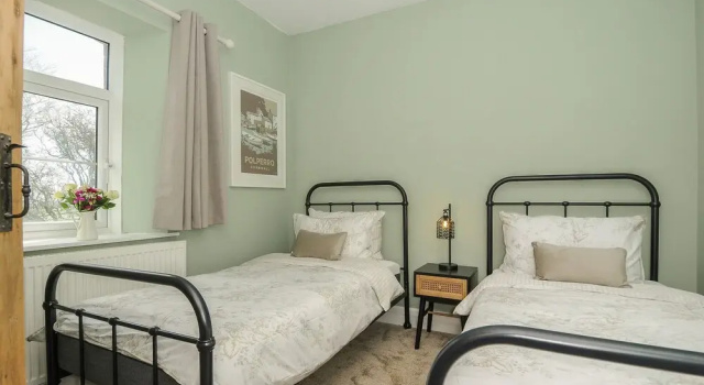 Skylarks, Book Feriehus Cornwall hoteller med parkering, Parkering