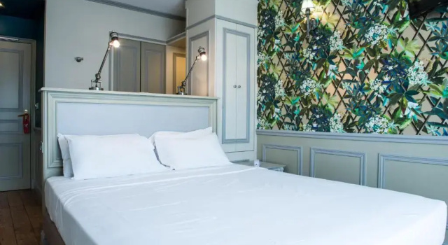 Двухместный номер Standard с балконом Hôtel Villa-Lamartine