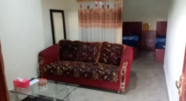 Standart altı kişilik oda Puri Made 2 Homestay