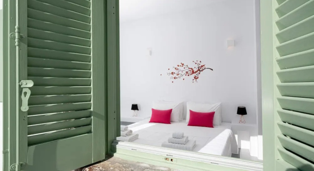 Двухместный номер Standard с балконом White Orchid Cave House & Studio