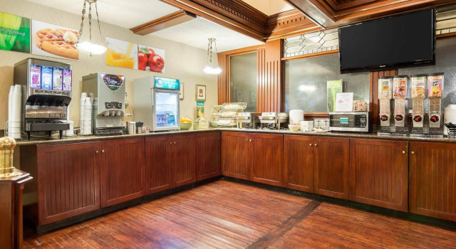 Quality Inn Near Hampton Coliseum, Rezerwuj Hotel Hampton Wirginia