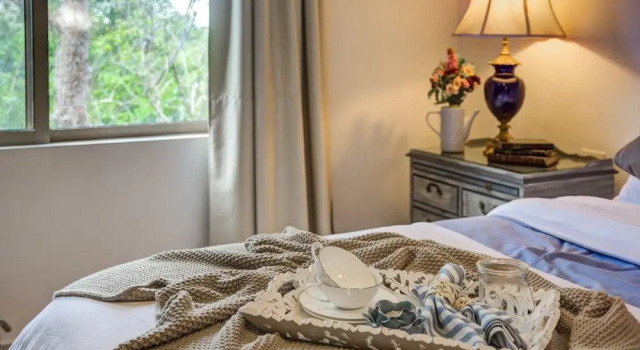 Chalet 2 BRM Penthouse private roof sleeps 4, Забронировать Шале Коттеджи Самой, Коттедж