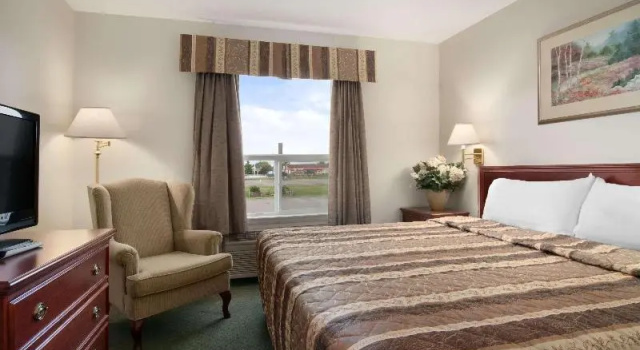 Номер Standard Travelodge by Wyndham Stony Plain