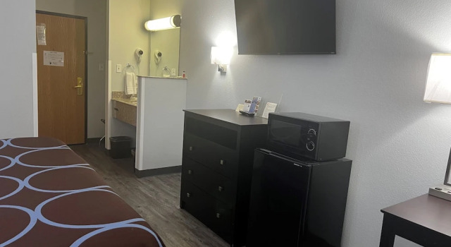 Super 8 Cleveland Tx, Забронировать Отель Кливленд штат Техас