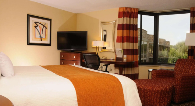 Standardowy dwuosobowy pokój DoubleTree by Hilton Hotel Jackson