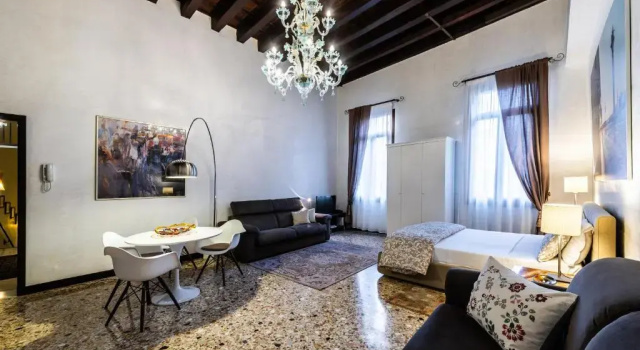 Студия с красивым видом из окна Ca' Sant'Angelo apartments