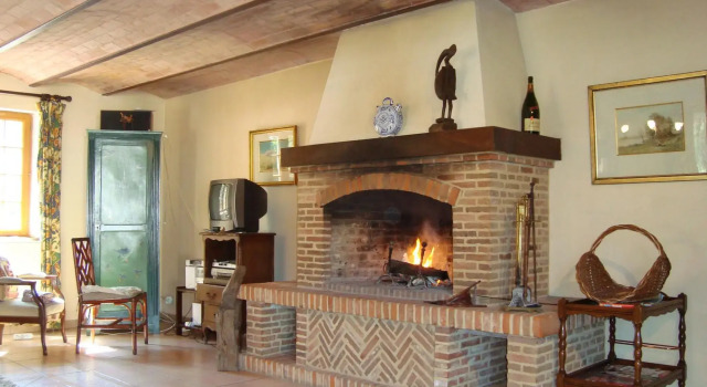 Alluring Cottage in Englancourt With Fenced Garden, Varaa Lomakoti Aisne mökit, Mökki