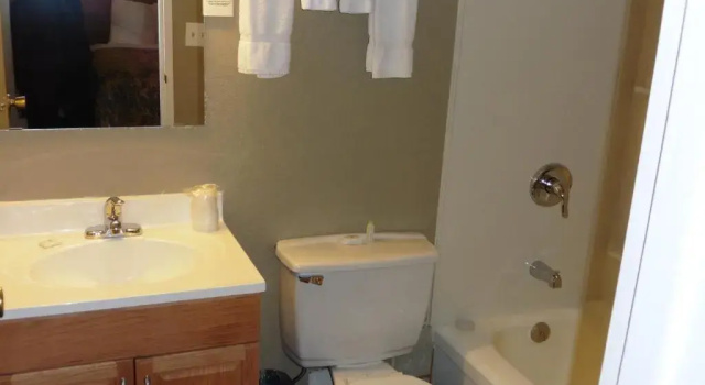 Номер Standard Magnuson Hotel Creston