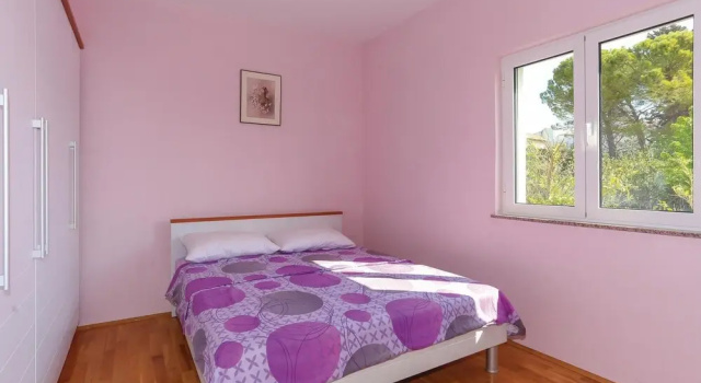 Three-Bedroom Holiday Home In Kastel Stafilic, Забронировать Дом для отпуска Каштель-Штафилич Каштела