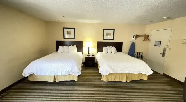 Номер Superior Whitney Inn & Suites