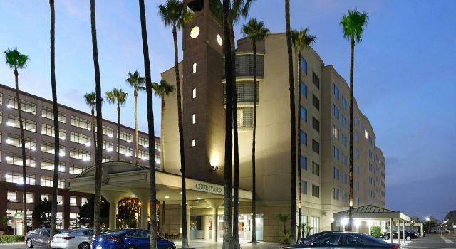 Courtyard by Marriott Los Angeles LAX / Century Boulevard, Забронировать Отель Лос-Анджелес Большой Лос-Анджелес