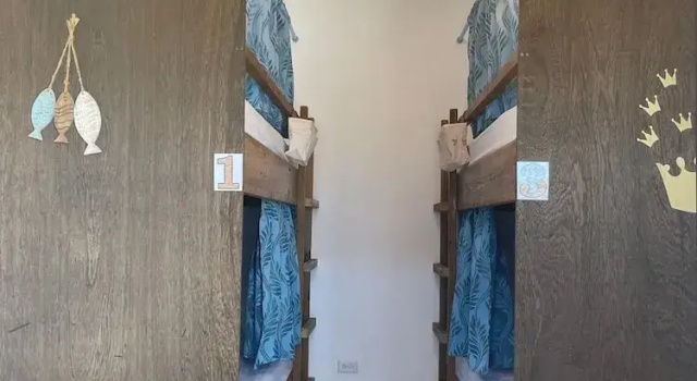 Кровать в общем номере (мужской номер) Royal Rat Hostel