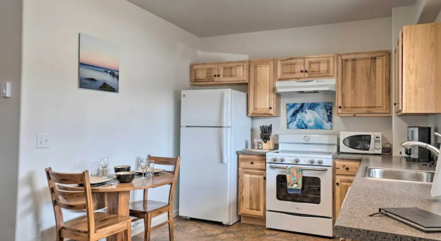 Коттедж Homer Hideaway on Fritz Creekside - Pets Welcome