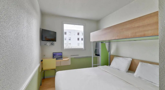 Трёхместный номер Standard B&B HOTEL Montluçon Centre