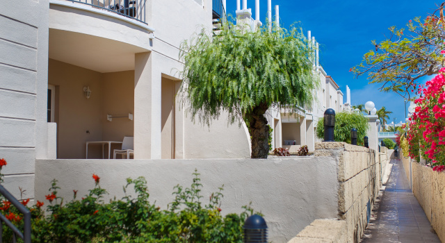 Los Olivos Beach Resort, Забронировать Курортный отель Курортные отели Адехе, Курортный отель