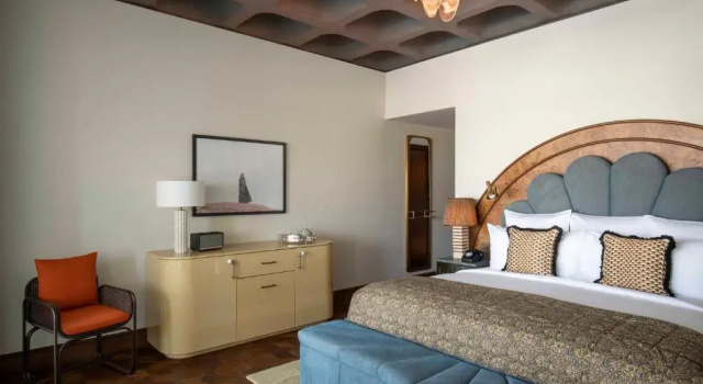 Cosy room The Ned Doha
