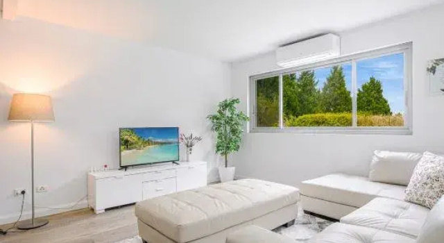 Collaroy 3Br Beach Home with Large Pool, Забронировать Отель Колларой Новый Южный Уэльс