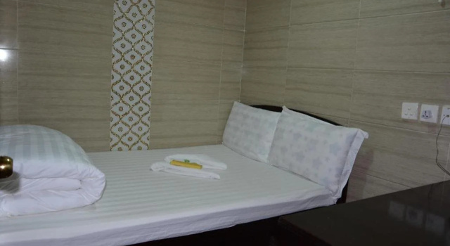 Everest Hostel