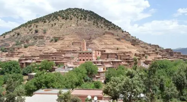 Tizinoubadou, Забронировать Отель Агути Азилаль