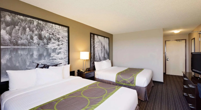 Standard quadruple chambre Super 8 by Wyndham Kapuskasing
