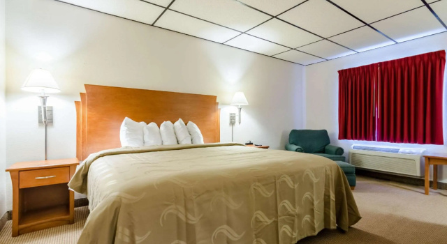 Двухместный номер Standard Sunflower Inn & Suites