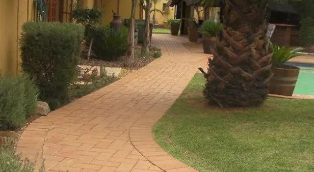 3 Brothers B&B, Reservar Hotel Edenvale East Rand