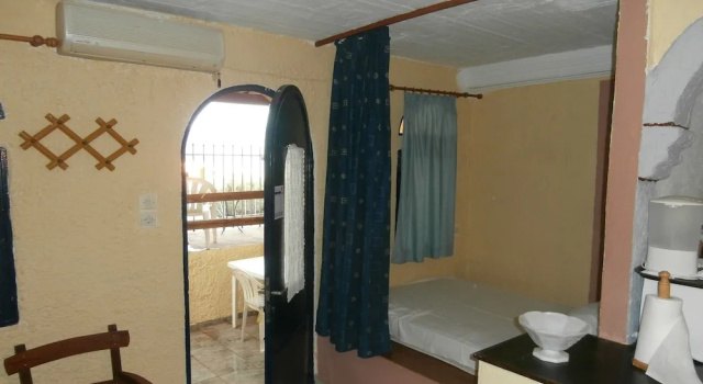 Семейные апартаменты c 1 комнатой с балконом и с красивым видом из окна Hotel Eliza