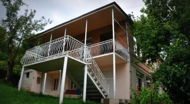 Guest house Racha, Rezervați Pensiune Ambrolauri Racha