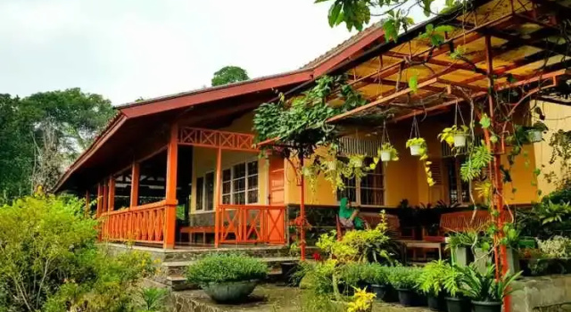 Villa Saung Kebon Ciwidey, Boek Villa Soreang West Java