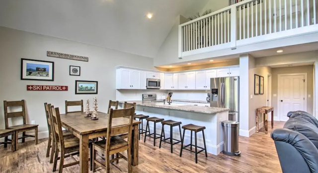 Condo w/ Grill: Walk to North Conway & Cranmore!, Забронировать Апартаменты/квартира Норт-Конуэй Cranmore Mountain Resort