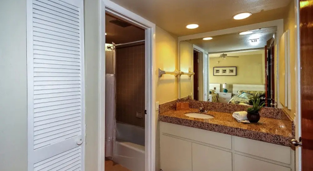 Номер Standard с 2 комнатами с балконом и рядом с пляжем Bird's Nest Beach Townhomes