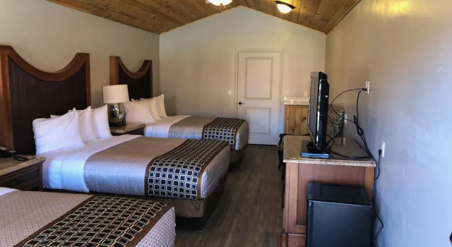Трёхместный номер Deluxe c 1 комнатой Red Canyon Cabins