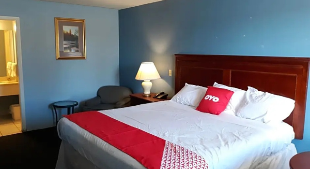 Двухместный номер Standard Luxury Inn & Suites