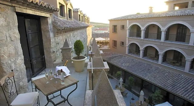 Полулюкс Hotel Palacio de Mengibar