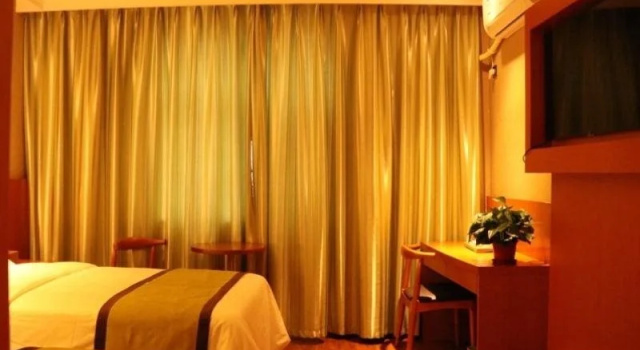 Shell Rizhao Donggang District Bus station Hotel, Rezerwuj Hotel Rizhao Shandong