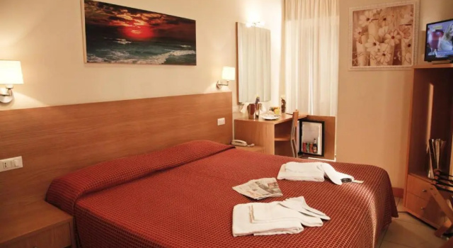 Трёхместный номер Standard с балконом Hotel Majorca sul Mare in centro a Riccione con Area Fitness