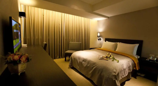 Двухместный номер Deluxe E-House Hotel