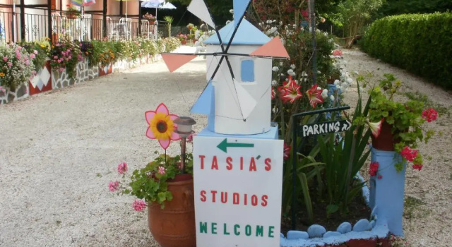 Студия Tasia Studios