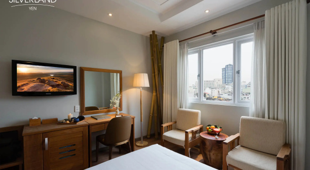 Номер Deluxe Silverland Yen Hotel