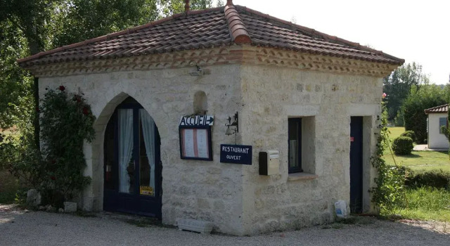 Le Luzerta, Rezervasyon Otel Lauzerte Tarn-et-Garonne, Hacılar Bahçesi yakınındaki