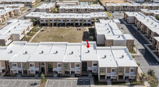 Splendid 3 Bd Close to Disney @ Magic Village 7486