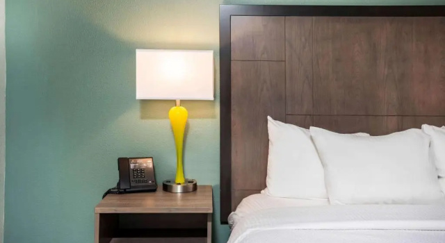 Номер Standard La Quinta by Wyndham Newport